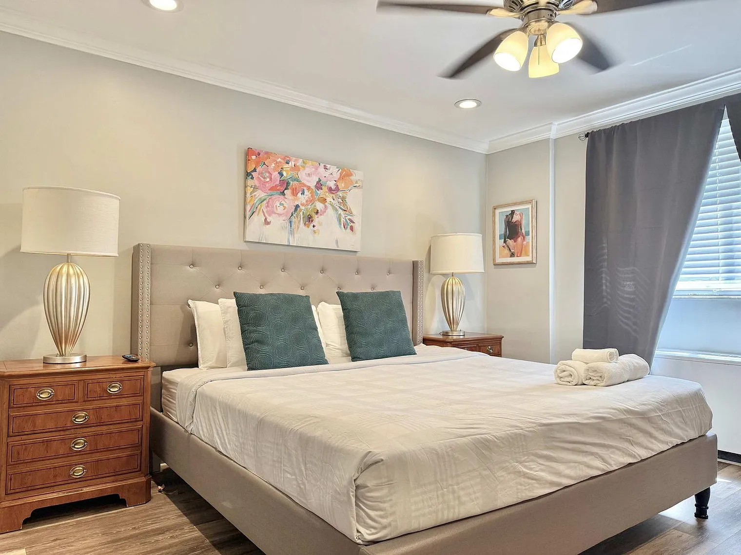 3 bed, 2.0 bath, 990 sqft, $3,318 — Photo 4