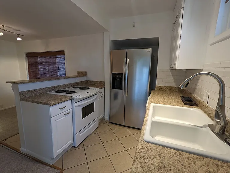546 E. Jenkins Ave — Photo 7