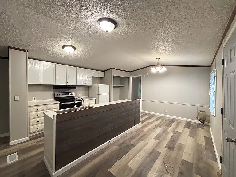 7013 Timber Rdg N — Photo 8