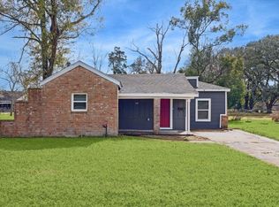 710 E Magnolia St, Angleton, TX 77515