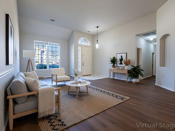 Formal Dining/Living Rm *Staged*