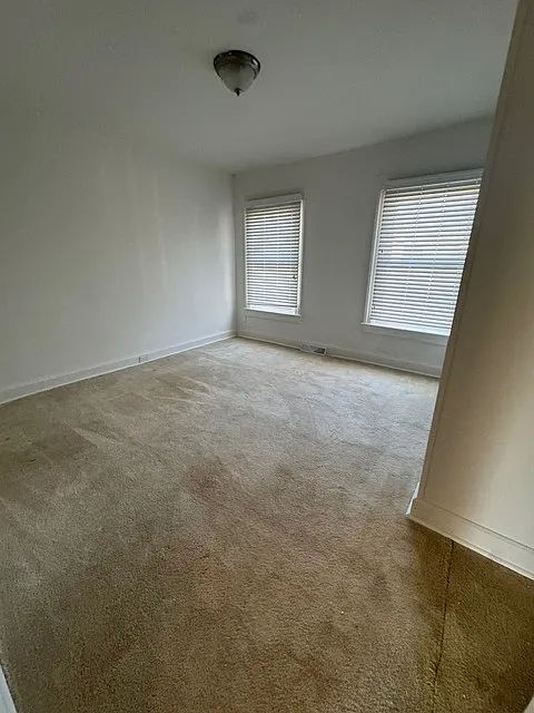3 bed, 1100 sqft, $1,650 — Photo 3