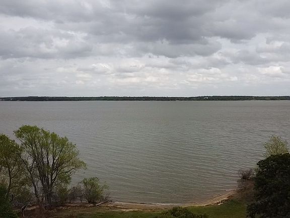 2nd image of 161 Aspen Rd