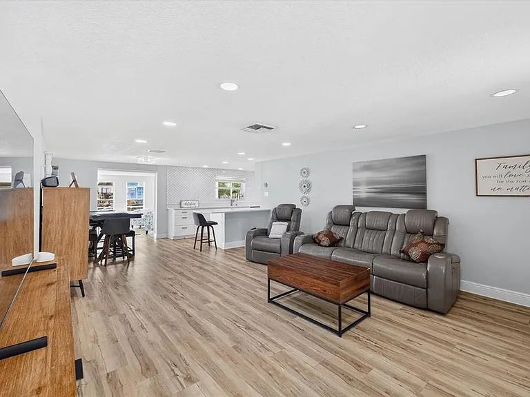 5312 Flora Ave — Photo 6