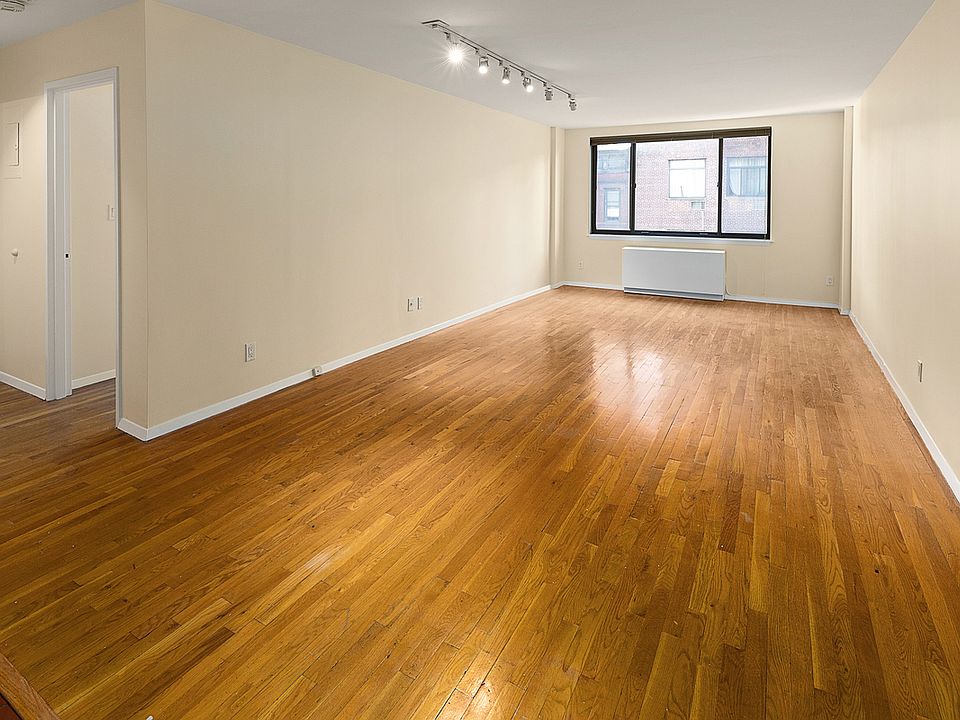 1st image of 447 W 45th St APT 6B