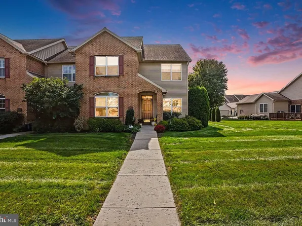 1314 Woodward Dr, Carlisle, PA 17013