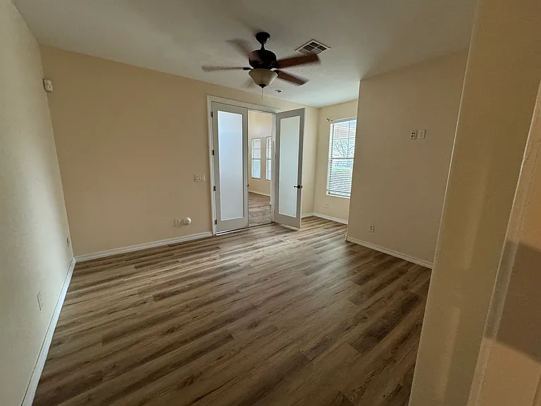 4524 W Rushmore Dr — Photo 4