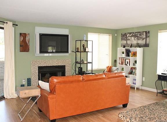 5th image of 7516 Pebblestone Dr APT D