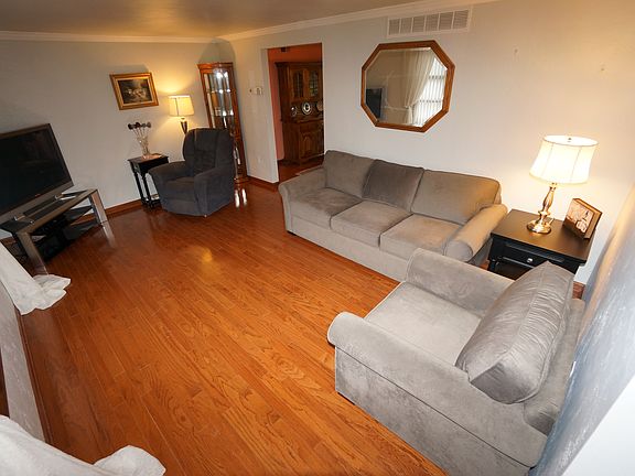 spacious living rm