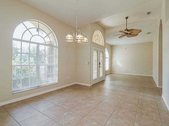 4th image of 18203 Wimbledon Green Pl
