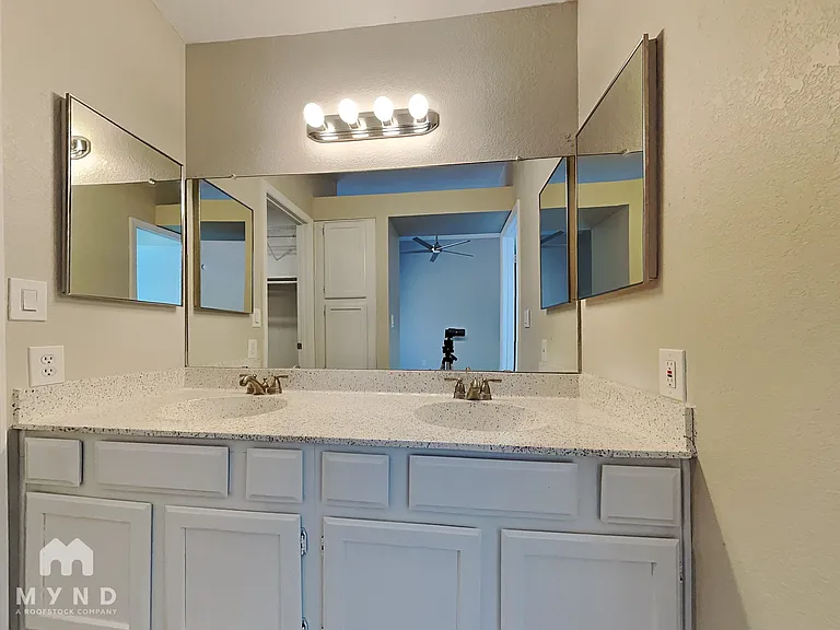 4816 W Sierra Vista Dr — Photo 20