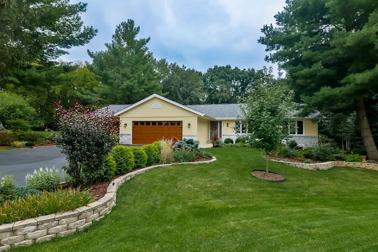 2nd image of 208 Griffin Pl SW