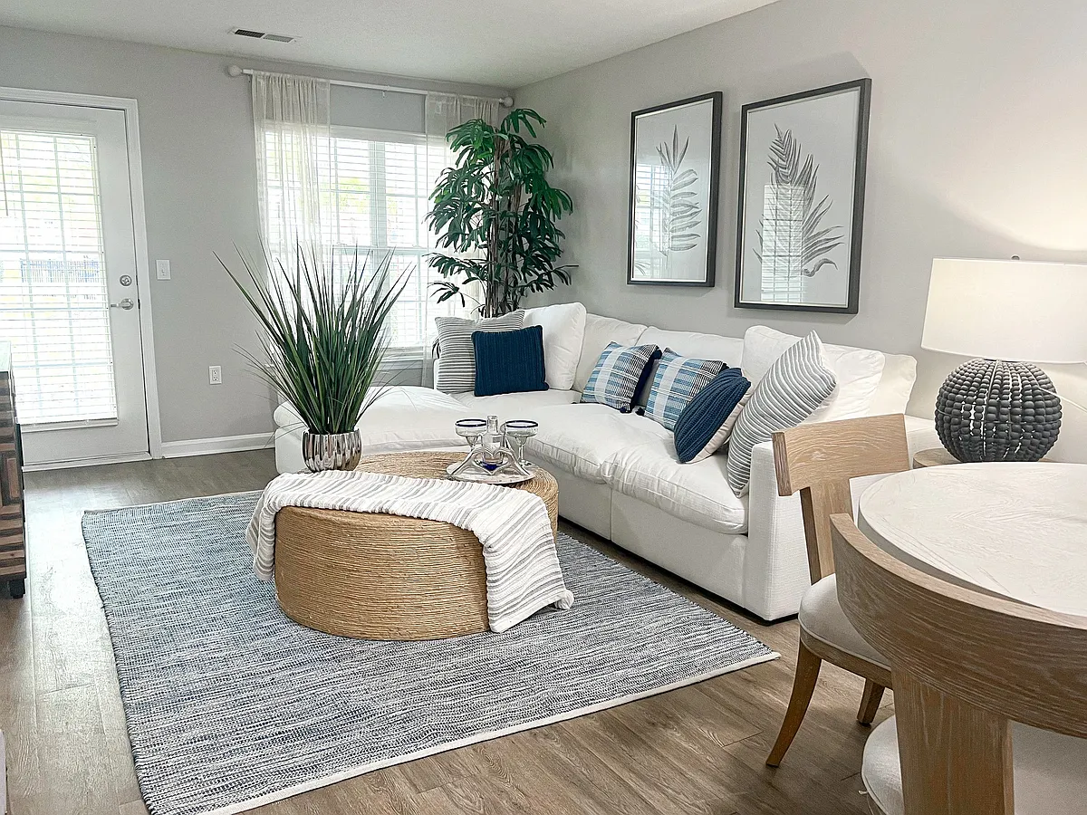 Living Room - Seaside Grove Apartments