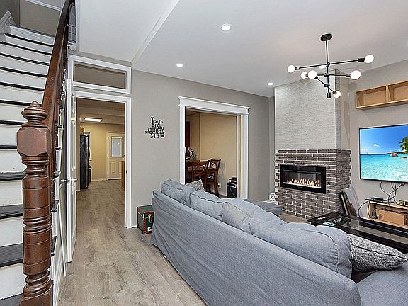 4th image of 2809 Tilden Ave