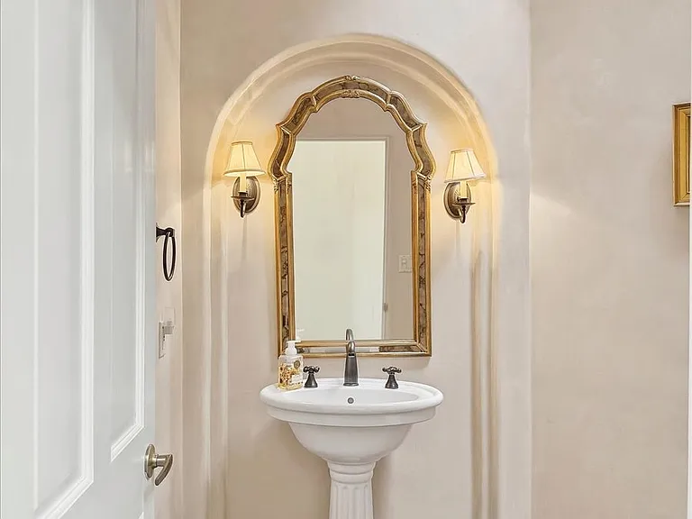 855 Camino Francisca — Photo 15