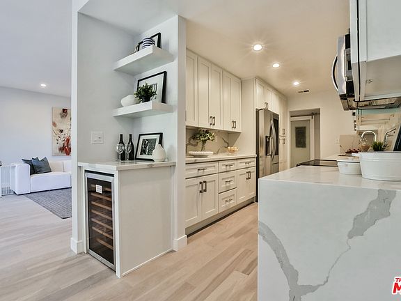 3rd image of 641 Wilcox Ave APT 2F