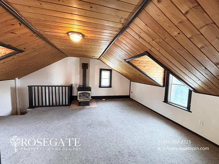 47 Gowan St #B — Photo 20