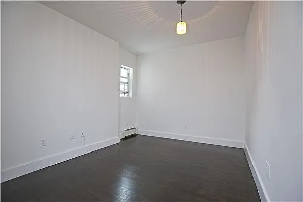 Sold by R New York | media 3