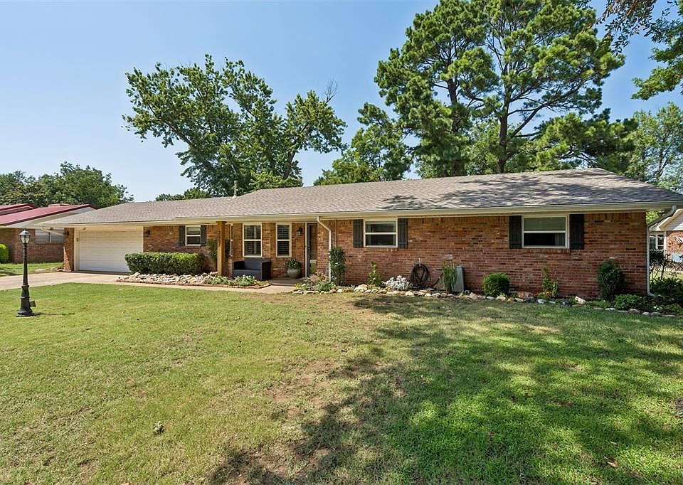 1st image of 2657 Brentwood Dr
