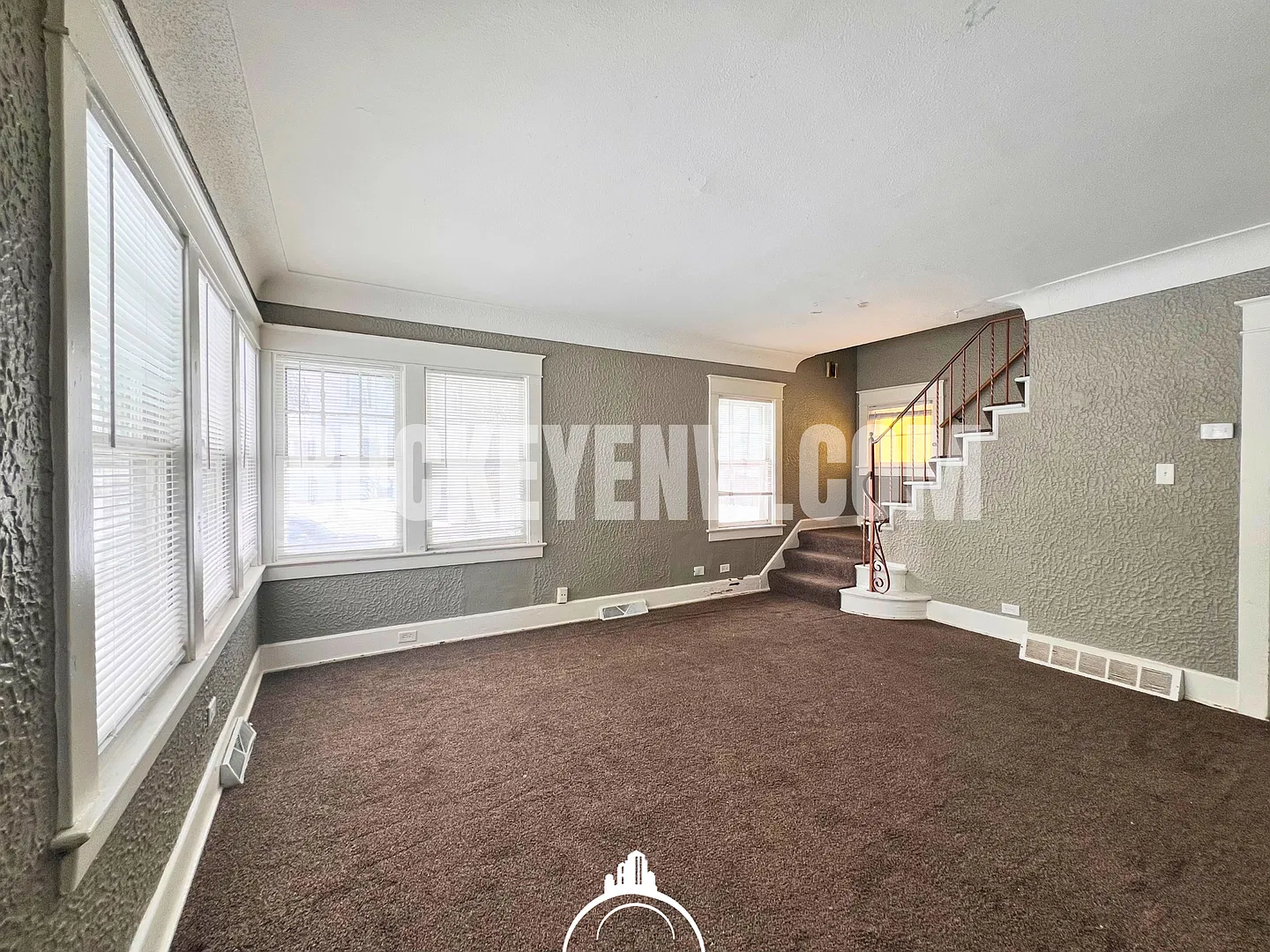 3 Bedroom House — Photo 2
