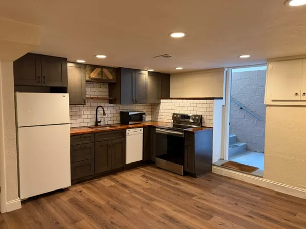 2261 Newark St #B, Aurora, CO 80010