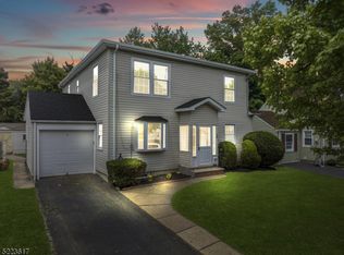 28 Orchard Dr, Clifton, NJ 07012