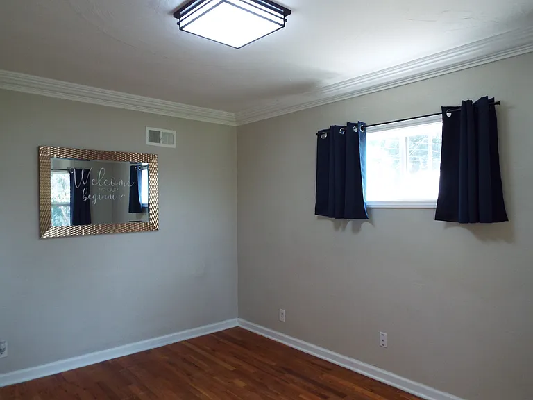 484 G St — Photo 12