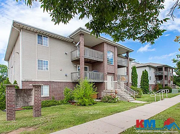 57 Westside Dr, Iowa City, IA