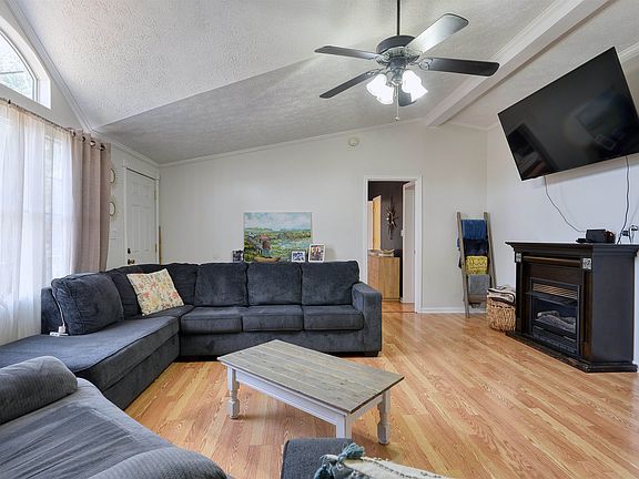 5th image of 3735 Sunflower Rd