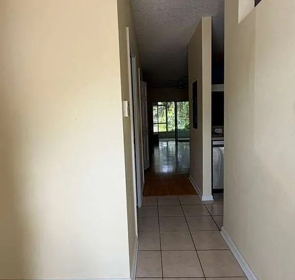 2912 Woodlands Park Ct — Photo 3