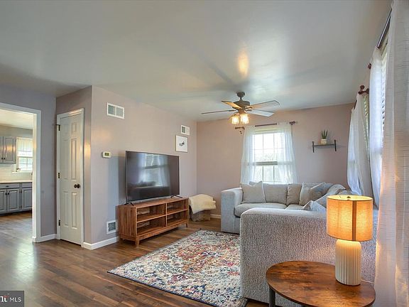 5th image of 1500 Tussey Ct