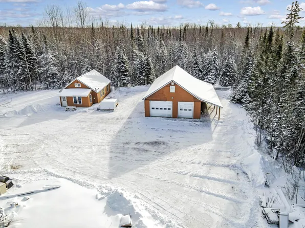 97 Noahs Landing Road, Newport, ME 04953