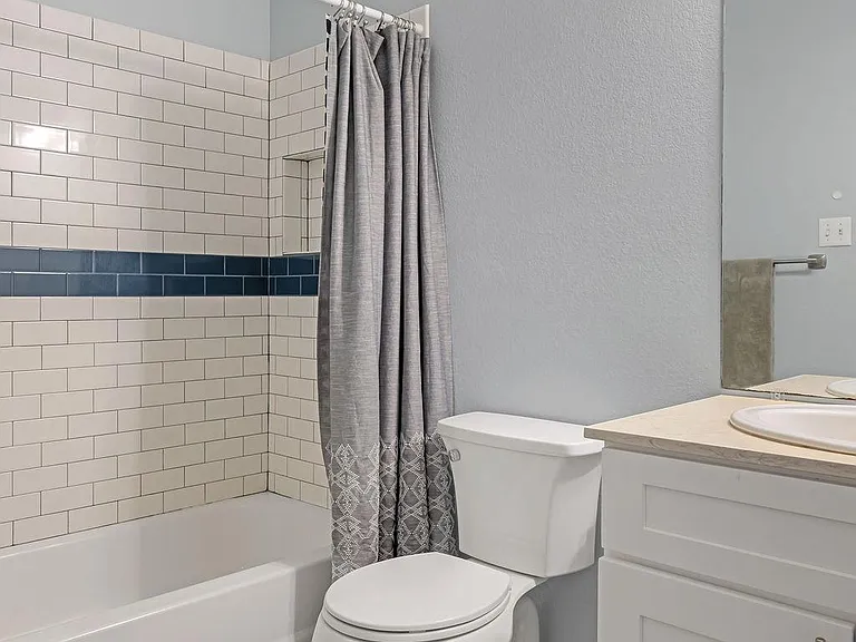 1001 Apple Cross Dr — Photo 25