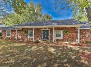 1210 S 13th St, Rogers, AR 72758