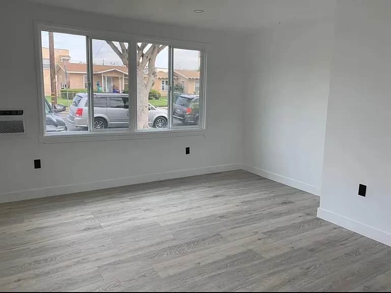 819 S Grevillea Ave #3.5 — Photo 4