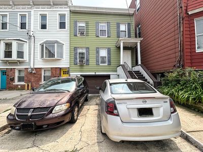 38 Van Reypen St, Jersey City, NJ, 07306