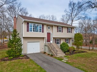 12 Rogers Ave, Huntington, NY 11743