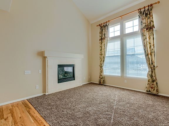 b Living Room 2 (2).jpg