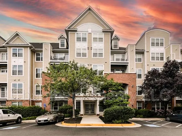 2710 Bellforest Ct APT 207, Vienna, VA 22180