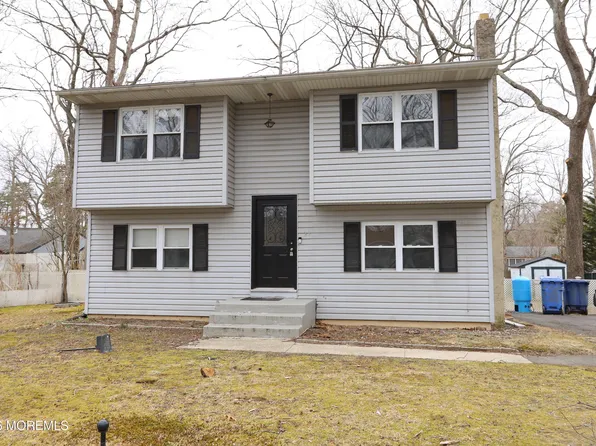 21 Aster St, Browns Mills, NJ 08015