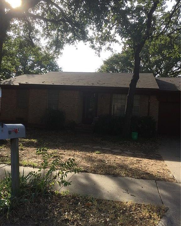 2nd image of 2114 Mercedes Rd