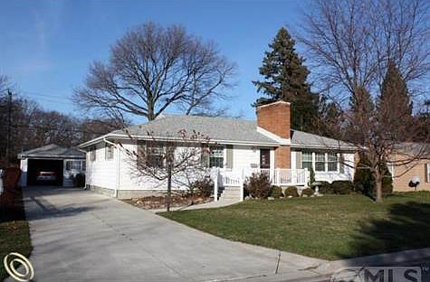 907 Hollis from street for mls.J