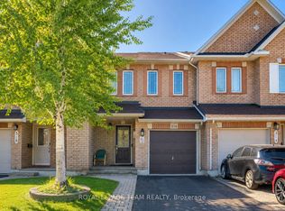 316 Bryarton St, Ottawa, ON K1C7R5