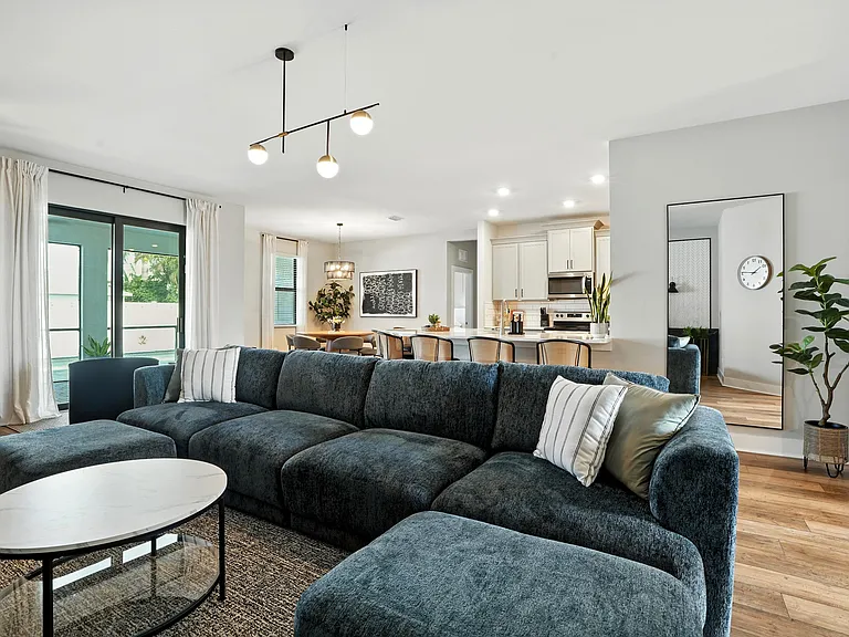 4226 SW 13th Ave — Photo 7