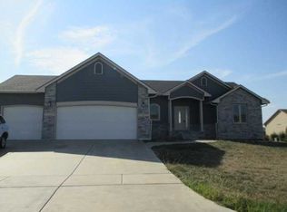 2305 S Cranbrook St, Wichita, KS 67207