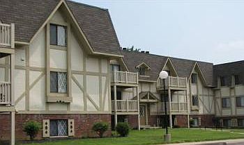 1st image of 114 Bavarian St APT L