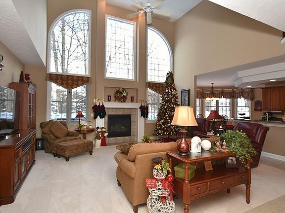 3rd image of 2433 Brantwood Dr