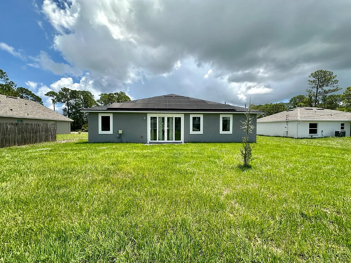 Building Photo - 1370 Cogan Dr SE