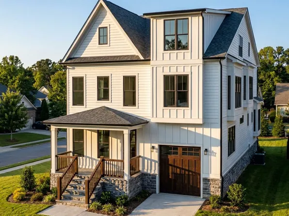 22 N Garfield St, Arlington, VA 22201