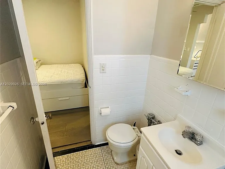 260 Euclid Ave #27 — Photo 14
